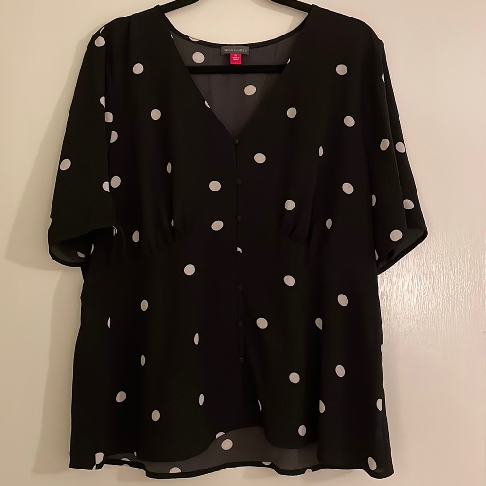 Vince Camuto - Ladies Top - size XL - new with tags